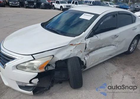 2014 Nissan Altima 2.5 S z USA, uszkodzony, nr VIN 1N4AL3AP7EC144584